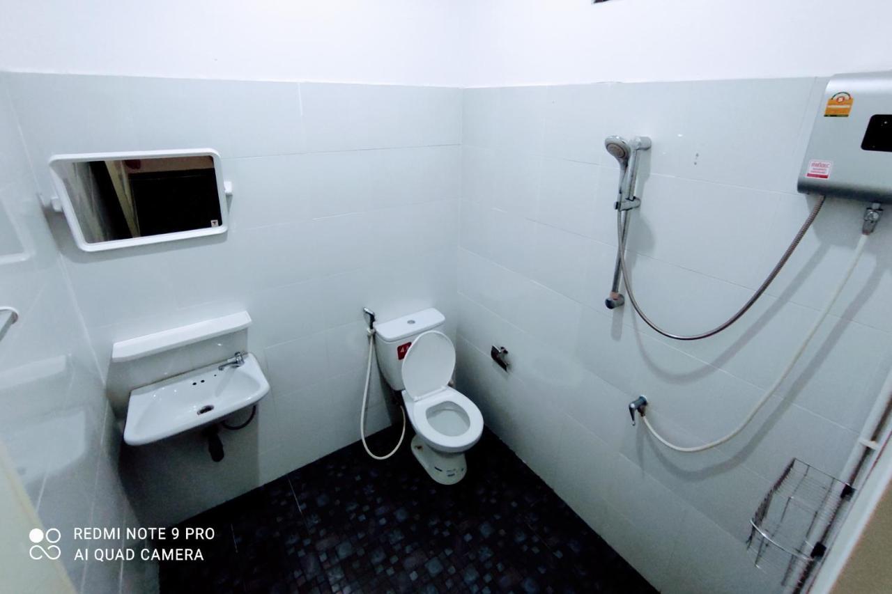 Daisy'S 2 Bedroom Family Home For Up To 5 Guests With Garden & Bbq Koh Samet Exteriör bild