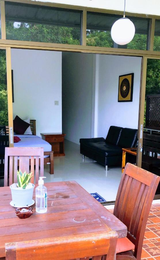 Daisy'S 2 Bedroom Family Home For Up To 5 Guests With Garden & Bbq Koh Samet Exteriör bild