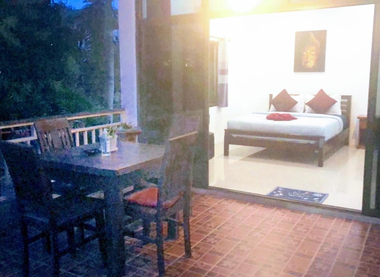 Daisy'S 2 Bedroom Family Home For Up To 5 Guests With Garden & Bbq Koh Samet Exteriör bild