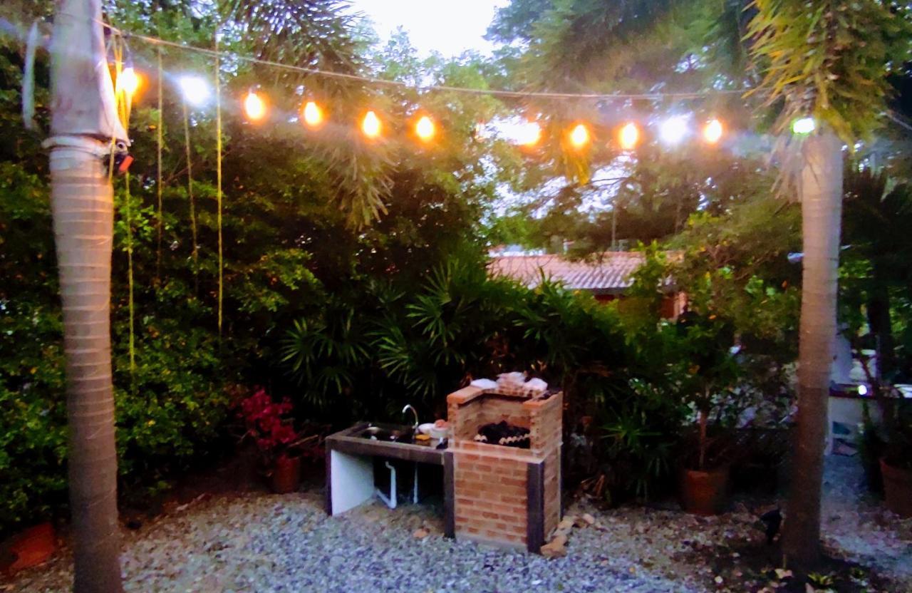 Daisy'S 2 Bedroom Family Home For Up To 5 Guests With Garden & Bbq Koh Samet Exteriör bild